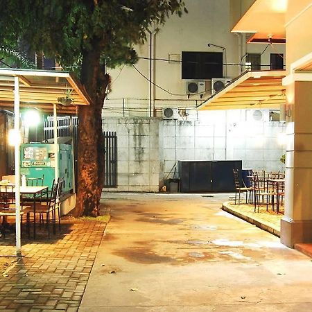 Rumi Apartelle Hotel Angeles Bagian luar foto
