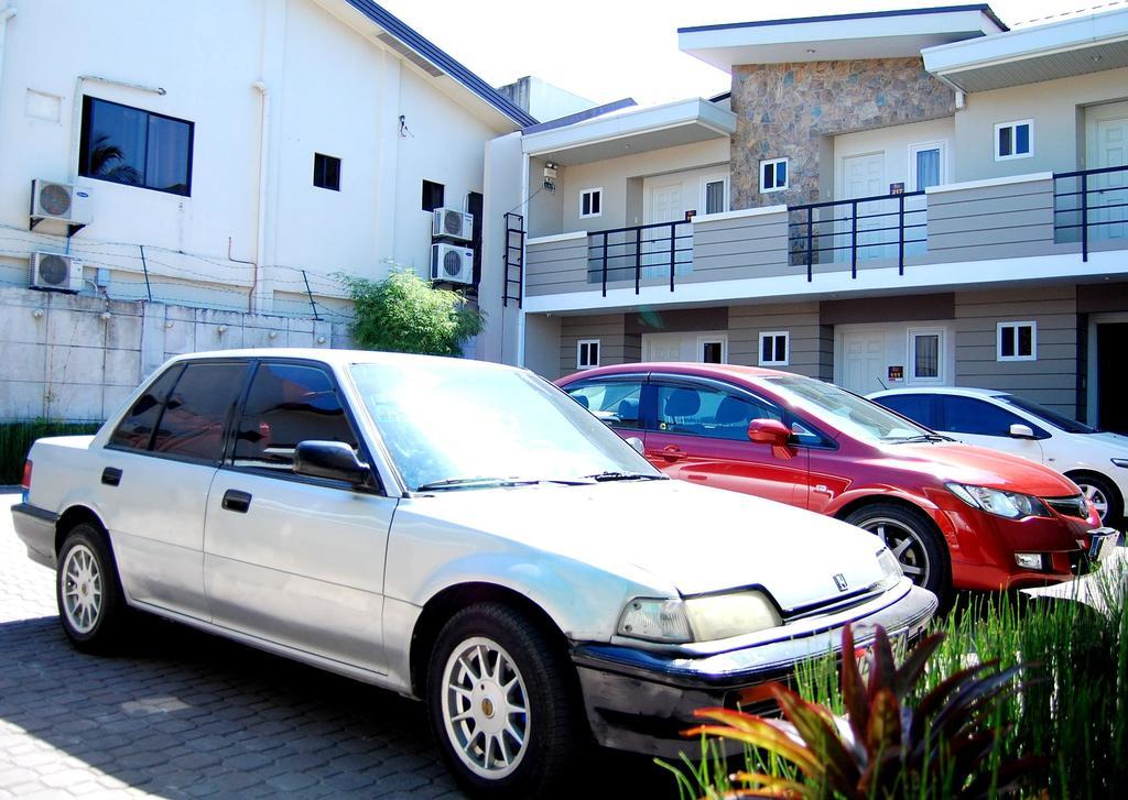 Rumi Apartelle Hotel Angeles Bagian luar foto