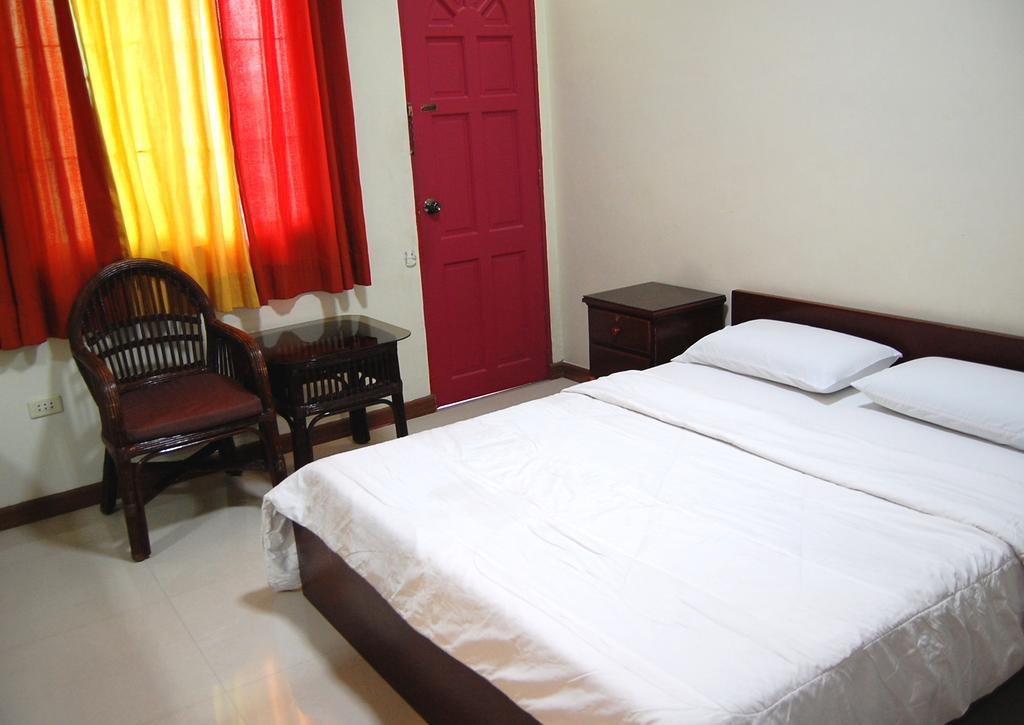 Rumi Apartelle Hotel Angeles Bagian luar foto