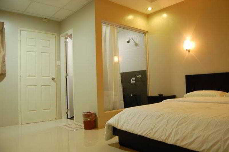 Rumi Apartelle Hotel Angeles Bagian luar foto