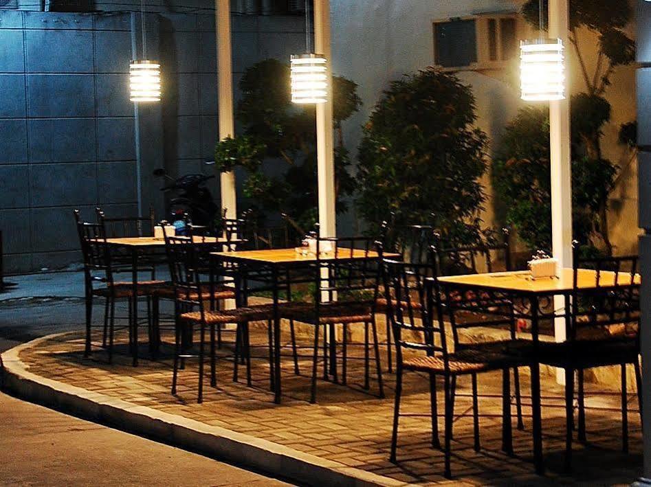 Rumi Apartelle Hotel Angeles Bagian luar foto