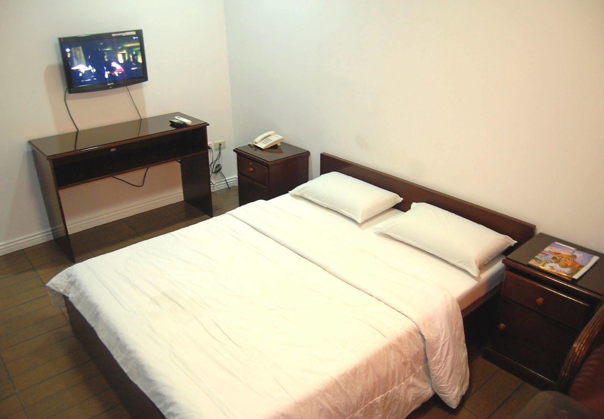 Rumi Apartelle Hotel Angeles Bagian luar foto