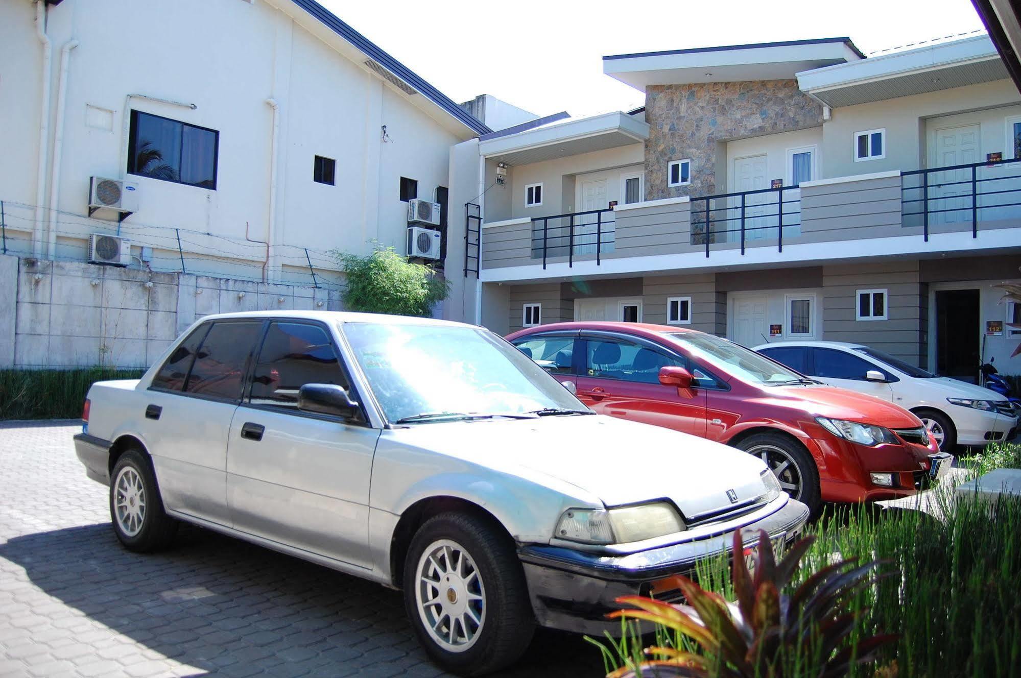 Rumi Apartelle Hotel Angeles Bagian luar foto